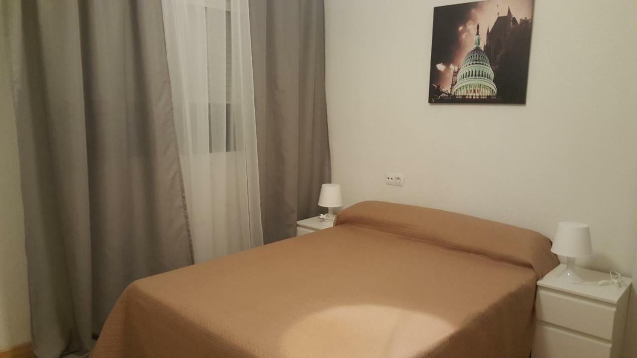 Pension Yna Holiday Малага Екстериор снимка