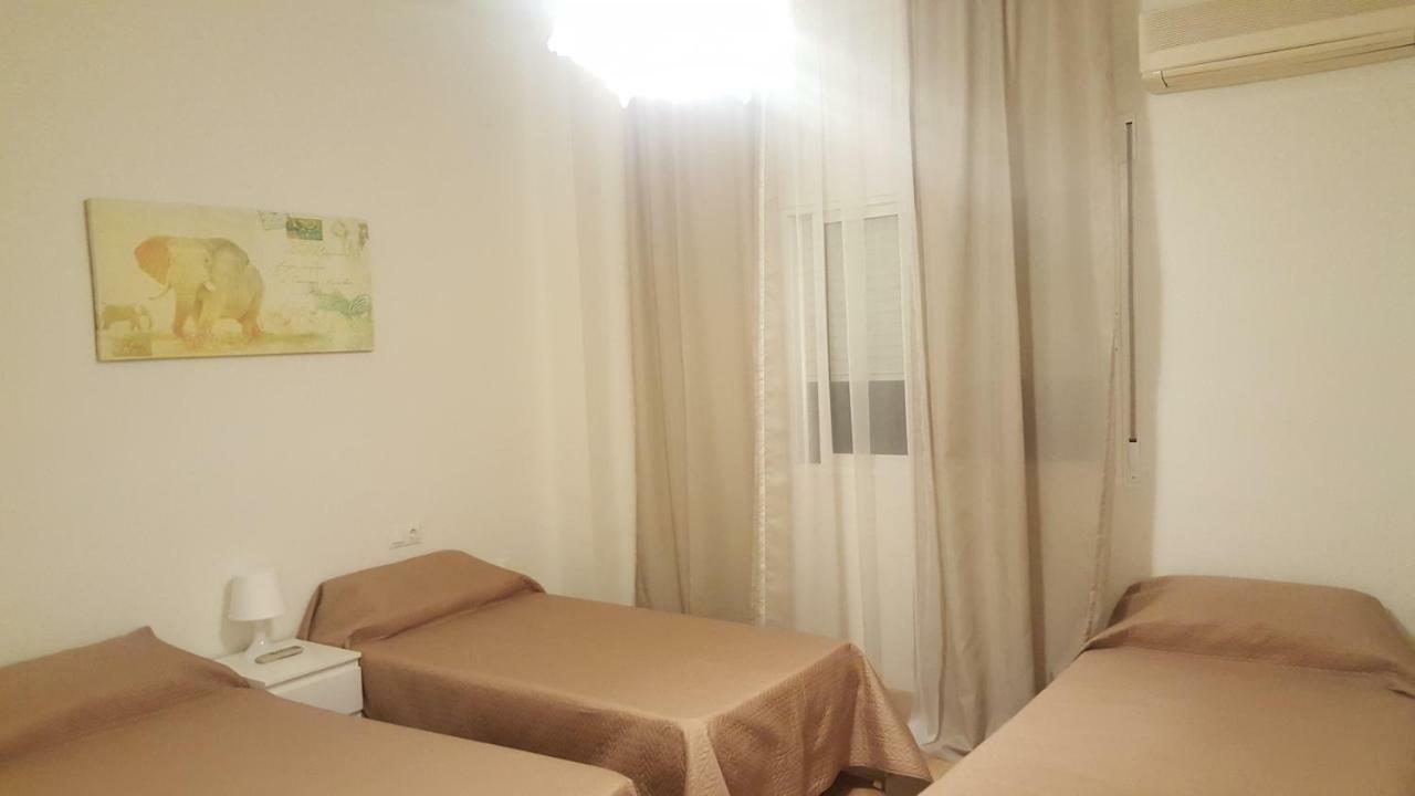 Pension Yna Holiday Малага Екстериор снимка